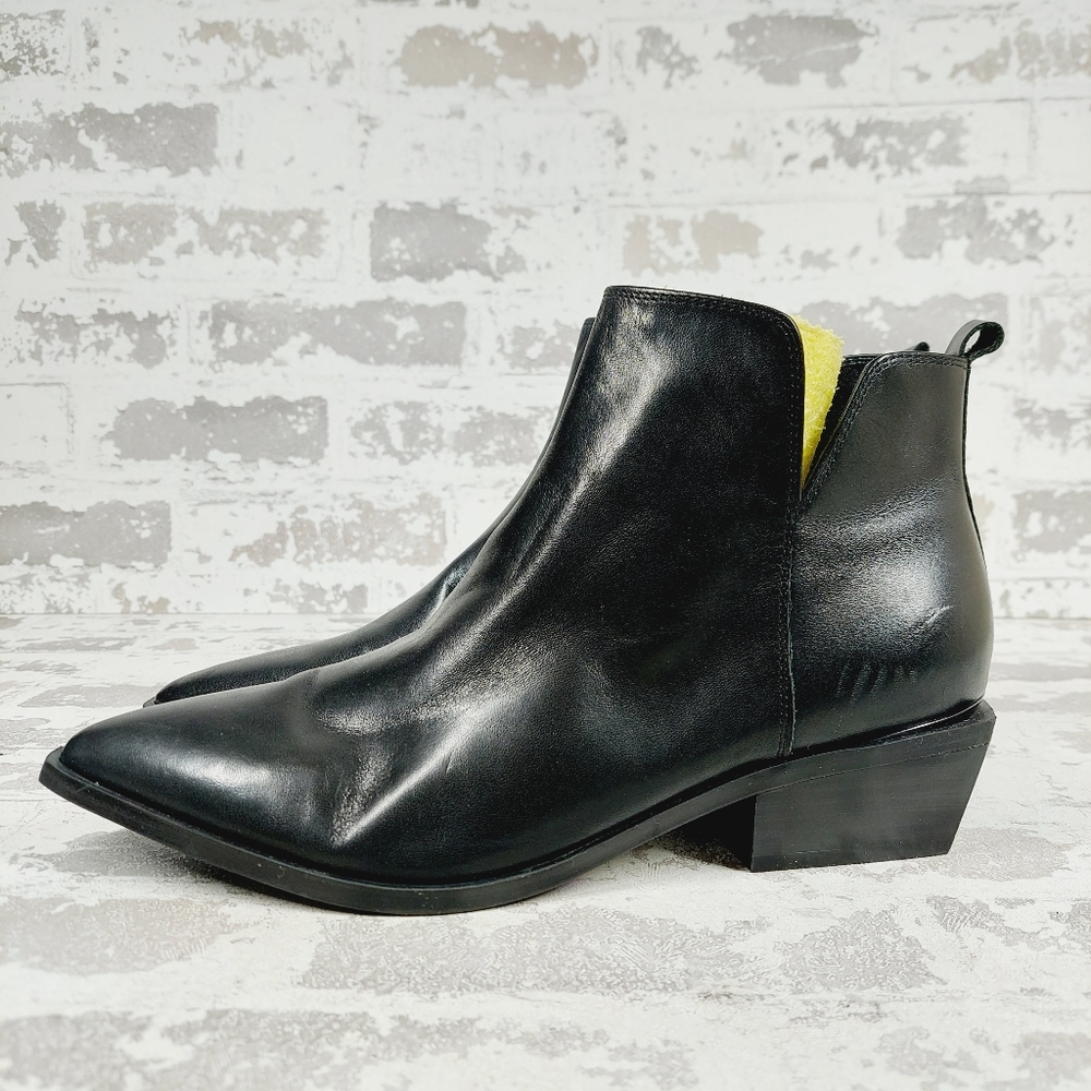 New Nine West Black Leather Pointed Toe Cut Out Booties C364